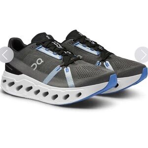 On Cloud Women’s Eclipse Running Shoes